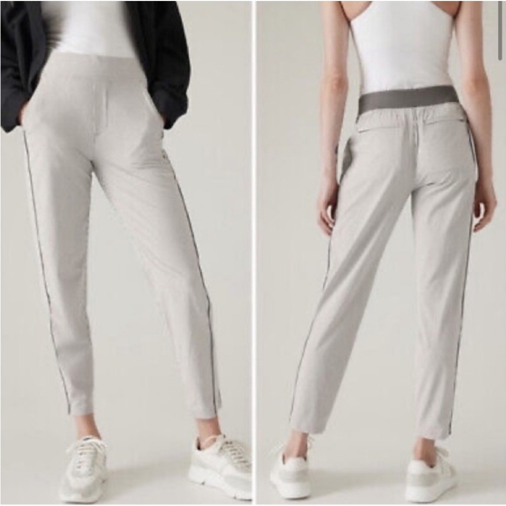 Athleta Brooklyn Gray And White Striped Ankle Pants Size 18